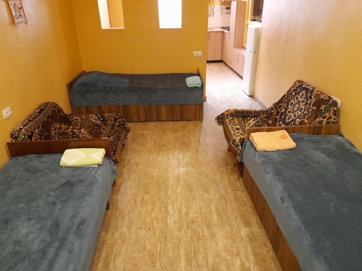 Guest House In Center Erivan Exterior foto