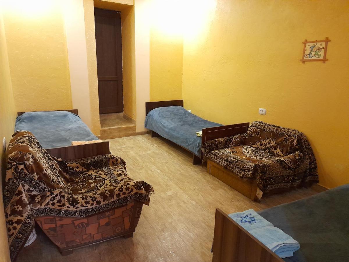 Guest House In Center Erivan Exterior foto